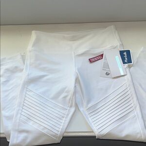 Mondetta NWT White Leggings with Ribbed Detail training athletic workout pants